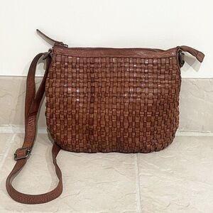 Vilenca Holland Woven Brown Supple Leather Crossbody Bag Anthropologie